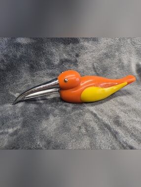 Boston Warehouse Bird Vegetable Potato Peeler Orange Plastic